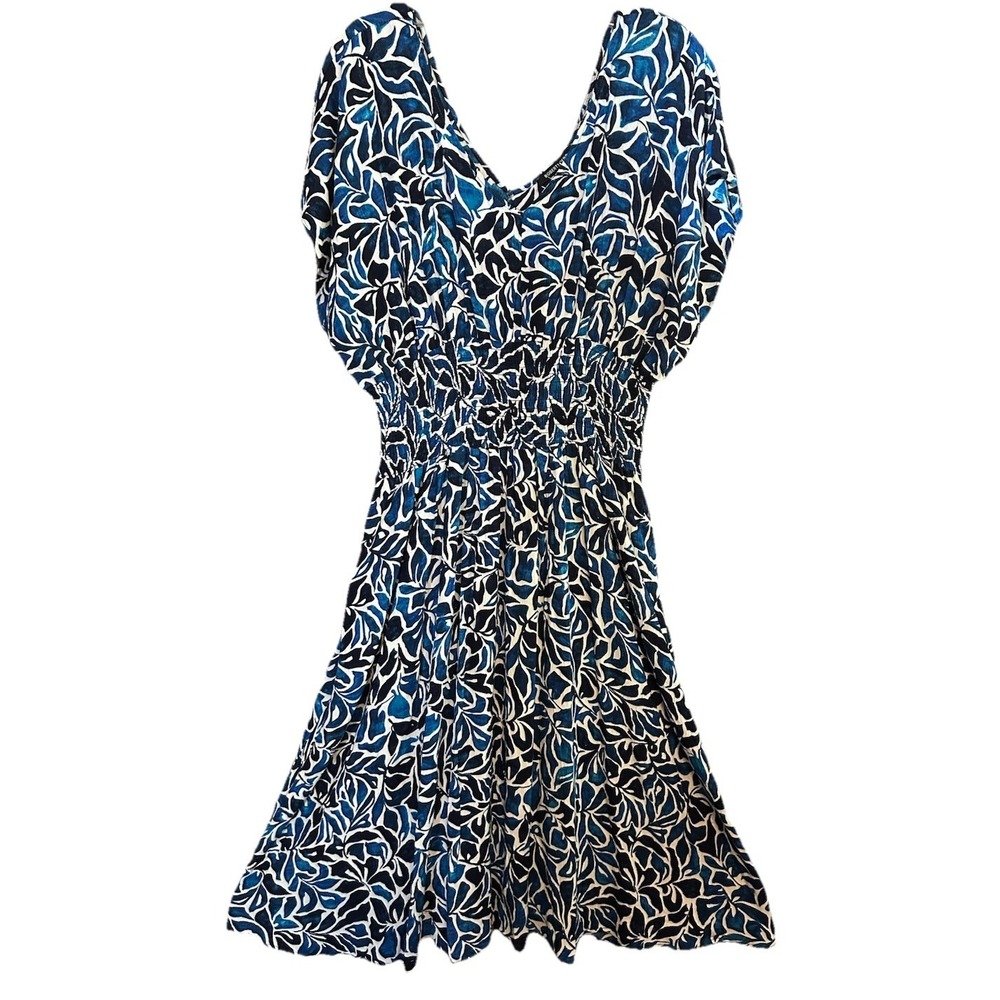 Robert Louis Dress Size Medium Elastic Waist V Neckline Short Sleeves NWT